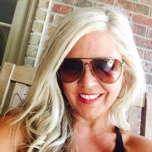 Meet your Posher, Jeana